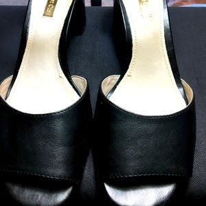Louise et Cie Black 7 1/2 ankle strap shoes